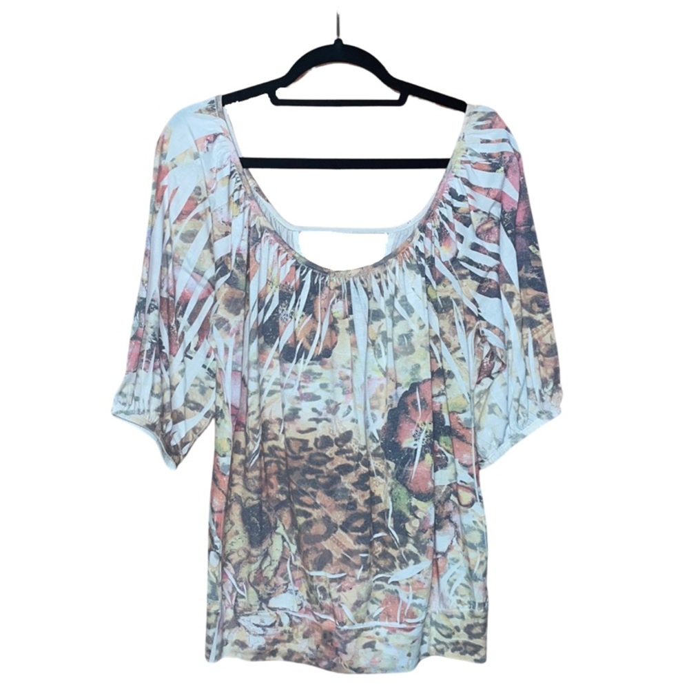 3/4 Sleeve Graphic Blouse With A Deep V Back - Cream - Size XL